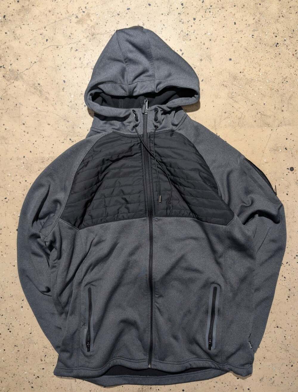 CSG Defender Full Zip Hoodie Size XL Gray Black Quilted Hybrid Jacket